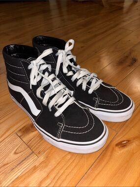 Vans Black & White High-Top Skate Sneakers 8.5 Men 10 Women